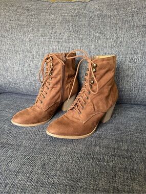 Y2K Charlotte Russe Brown Suede Lace-Up Block Heel Ankle Boots